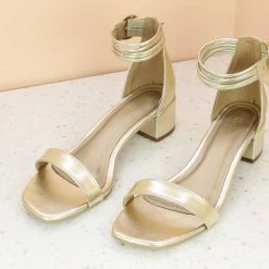 Inc.5 BLOCK HEEL METALLIC SANDAL