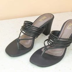 Inc.5 BLOCK HEEL STRAPY THONG 9 Inc.5 BLOCK HEEL STRAPY THONG