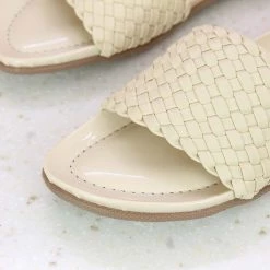 Inc.5 Mules WOVEN FLAT MULE - BEIGE