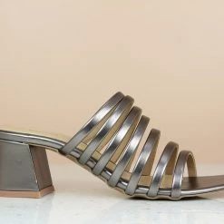 Inc.5 STRAPY BLOCK HEEL MULES