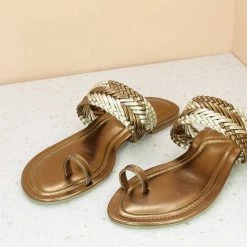 Inc.5 SALE FLAT WOVEN THONG - ANTIQUE GOLD