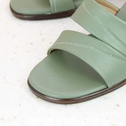 Inc.5 BLOCK HEEL MULE-GREEN