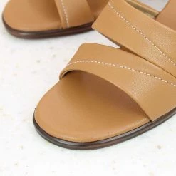 Inc.5 BLOCK HEEL MULE-TAN