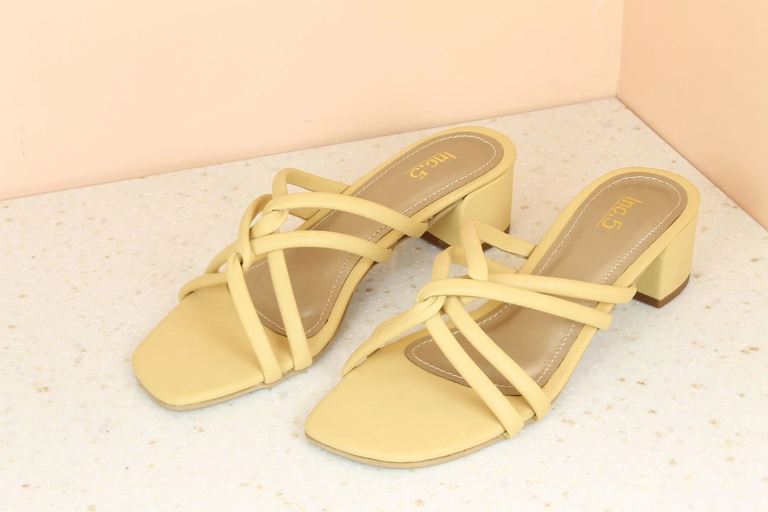 Inc.5 SALE BLOCK HEELED MULES 6 Inc.5 SALE BLOCK HEELED MULES