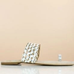 Inc.5 WOVEN FLAT TOE POST-SILVER