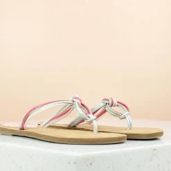 Inc.5 SALE FLAT CASUAL THONG-SILVER