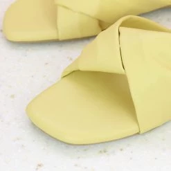 Inc.5 FLAT CASUAL HARD MULE - YELLOW Mules