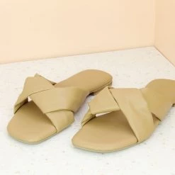 Inc.5 FLAT CASUAL HARD MULE-BEIGE