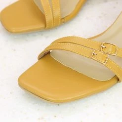 Inc.5 BLOCK HEEL SANDAL - MASTARD SALE