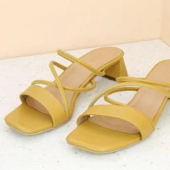 Inc.5 SMALL HEEL MULE - MASTARD