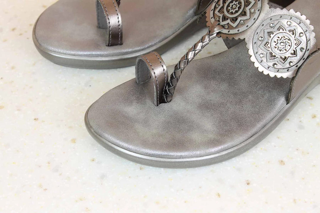 Inc.5 PLATFORM TOE POST SALE 4 Inc.5 PLATFORM TOE POST SALE