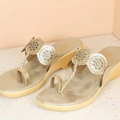 Inc.5 PLATFORM TOE POST