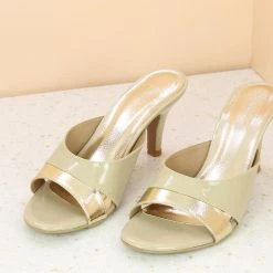 Inc.5 SALE PATTENT MULE - BEIGE