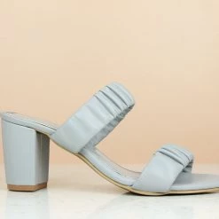 Inc.5 COLLINS MULES 8 Inc.5 COLLINS MULES