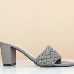 Inc.5 BLOCK HEEL WOVEN MULE - GREY
