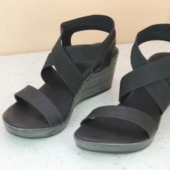 Inc.5 STRAPY VEDGE HEEL SANDAL - BLACK