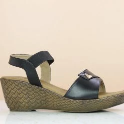 Inc.5 BASIC PLATFORM SANDAL - BLACK SALE