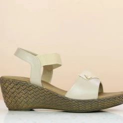 Inc.5 BASIC PLATFORM SANDAL - BEIGE SALE