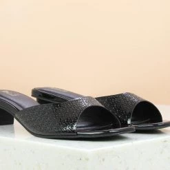 Inc.5 PATTENT MULE - BLACK