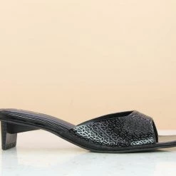 Inc.5 PATTENT MULE - BLACK