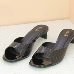 Inc.5 PATTENT MULE - BLACK