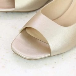 Inc.5 BLOCK HEEL MULE - LIGHT GOLD