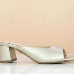 Inc.5 BLOCK HEEL MULE - LIGHT GOLD 8 Inc.5 BLOCK HEEL MULE - LIGHT GOLD