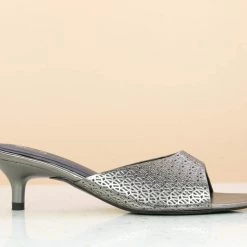 Inc.5 SALE KITTEN HEEL EMBOSSED MULES - GUN METAL