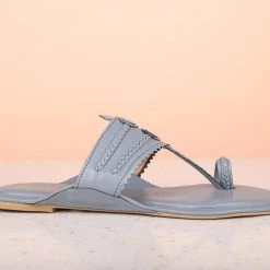 Inc.5 WOMEN FLAT KOLHAPURI