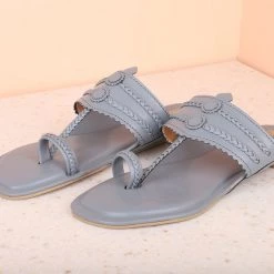 Inc.5 WOMEN FLAT KOLHAPURI