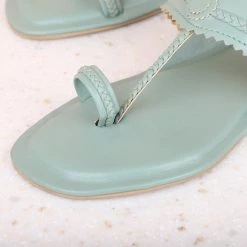 Inc.5 FLAT KOLHAPURI