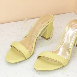 Inc.5 BLOCK HEEL TRANSPARENT MULES