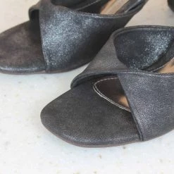 Inc.5 COLLINS MULES SALE