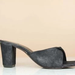 Inc.5 COLLINS MULES SALE