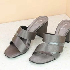 Inc.5 BLOCK HEEL MULES