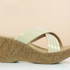 Inc.5 CROSS STRAP PLATFORM MULES