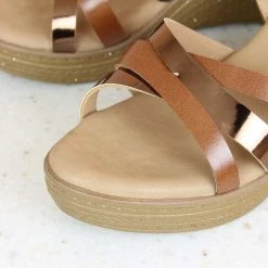 Inc.5 PLATFORM SANDAL