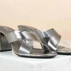 Inc.5 CROSS STRAP BLOCK HEELS MULES