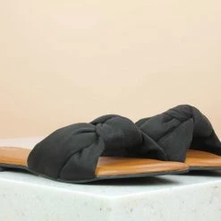 Inc.5 KNOTTED SUEDE FLAT MULES