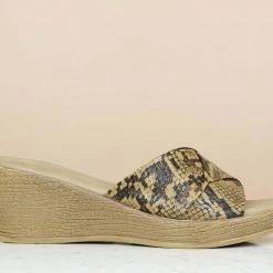 Inc.5 SNAKE PRINT PLATFORM MULES