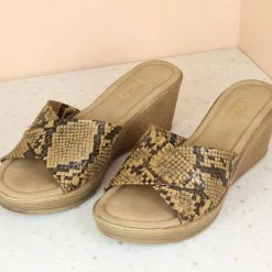 Inc.5 SNAKE PRINT PLATFORM MULES