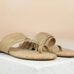 Inc.5 STRAPY TOE POST SALE