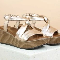 Inc.5 PLATFORM SANDAL SALE