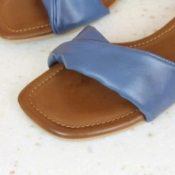 Inc.5 TWISTED FLAT MULES