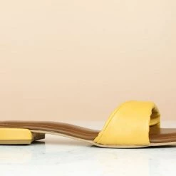 Inc.5 TWISTED FLAT MULES