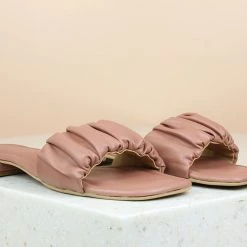 Inc.5 PLEATED FLAT MULES