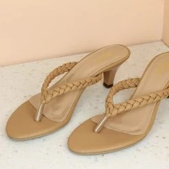 Inc.5 KITTEN HEEL WOVEN THONG 9 Inc.5 KITTEN HEEL WOVEN THONG