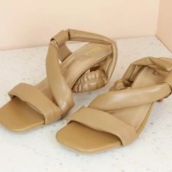 Inc.5 KITTEN HEELED SANDAL SALE 9 Inc.5 KITTEN HEELED SANDAL SALE