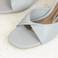 Inc.5 BLOCK HEEL TWISTED KNOT MULES SALE