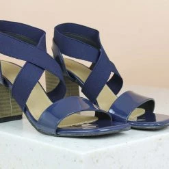 Inc.5 SALE BLOCK HEEL PATTENT SANDAL